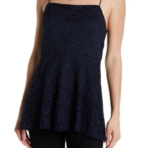 Alice + Olivia Maxine Navy Blue Lace Peplum Top. Pre-Owned. - Picture 1 of 8